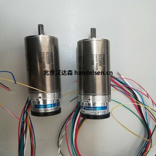 maxon直流電機(jī)DC-max系列 maxon motor電動(dòng)汽車，汽車工業(yè)和機(jī)器人技術(shù)的驅(qū)動(dòng)系統(tǒng)，maxon motor電動(dòng)驅(qū)動(dòng)系統(tǒng)對(duì)我們的日常生活和出行產(chǎn)生重大影響。30年前，無法想象自動(dòng)送貨機(jī)器人會(huì)將披薩或包裹帶到我們的前門。越來越多的人正在使用電動(dòng)自行車或電動(dòng)踏板車進(jìn)行通勤和娛樂。無論是在路上，在賽道上，在物流中心內(nèi)還是在水下，maxon機(jī)電一體化系統(tǒng)都能使您安全可靠地行駛。  maxon直流電機(jī)DC-max系列系列： maxon DC-max 電機(jī)以最小的體積實(shí)現(xiàn)最大的性能和無與倫比的性價(jià)比。 maxon有刷直流電機(jī)DC-max系列DC-max 16：轉(zhuǎn)速：4840 轉(zhuǎn)/分，電流：14.8 毫安。 maxon有刷直流電機(jī)DC-max系列DC-max 22 ：轉(zhuǎn)速：4280 轉(zhuǎn)/分，電流：18.9 毫安。 maxon有刷直流電機(jī)DC-max系列DC-max 26：轉(zhuǎn)速：3790 轉(zhuǎn)/分，電流：22.2 毫安。  maxon直流電機(jī)DC-max系列電壓值： 標(biāo)稱電壓：6 V 空載速度：7890 轉(zhuǎn)/分 空載電流：14.8 毫安 額定轉(zhuǎn)速：4840 轉(zhuǎn)/分 額定扭矩（最大連續(xù)扭矩）：4.04 毫牛米 額定電流（最大連續(xù)電流）：0.575 安培 失速扭矩：10.5 毫牛米 失速電流：1.46 安培 最高效率：81 %  maxon直流電機(jī)DC-max系列特性 端子電阻：4.1 ? 端子電感<em></em>	0.14 毫高 扭矩常數(shù)<em></em>	7.19 毫牛米/安 速度恒定<em></em>	1330 轉(zhuǎn)/轉(zhuǎn)/V 速度/扭矩梯度<em></em>	758 轉(zhuǎn)/分 機(jī)械時(shí)間常數(shù)<em></em>	8.87 毫秒 轉(zhuǎn)子慣量<em></em>	1.12 克²  maxon直流電機(jī)DC-max系列熱數(shù)據(jù) 耐熱電阻外殼-環(huán)境<em></em>	29.8 千瓦 熱阻繞組外殼<em></em>	5.5 千米/瓦 熱時(shí)間常數(shù)繞組<em></em>	5.47 秒 熱時(shí)間常數(shù)電機(jī)<em></em>	288 秒 環(huán)境溫度<em></em>	-30°C以上 最高繞組溫度<em></em>	+85 °C  maxon直流電機(jī)DC-max系列型號(hào) maxon-DC-max 16 maxon-DC-max 22  maxon-DC-max 26   maxon直流電機(jī)DC-max系列